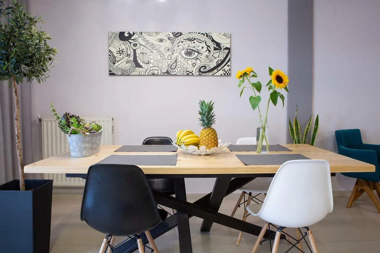 Modern Est.6 Apartment Thessaloniki Greece