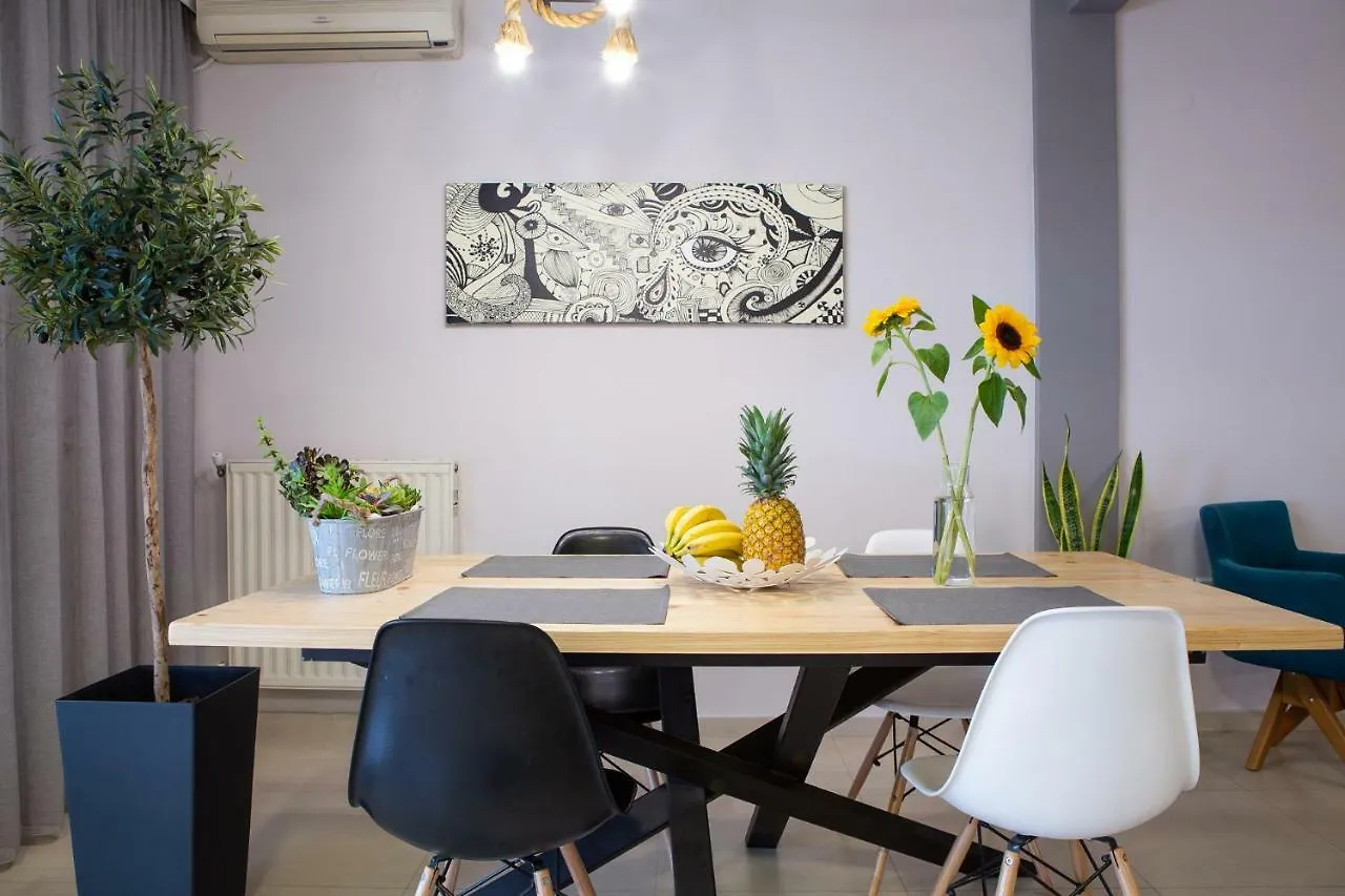Modern Est.6 Apartment Thessaloniki Greece